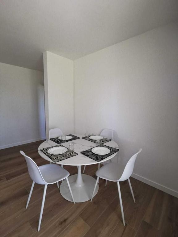 Bas De Villa Au Calme Villeneuve-Loubet Extérieur photo